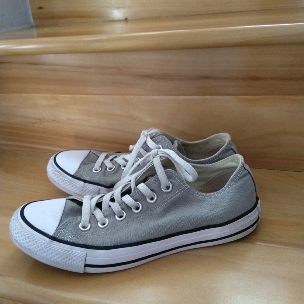 Converse grey women's shoes size 8 - Picture 1 of 7